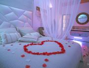 Love room, suite cocooning avec jacuzzi privatif entre Marseille et Toulon - 9