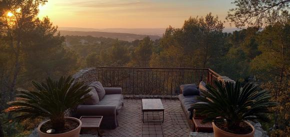 Romantisme dans un moulin provencal avec jacuzzi privé extérieur, Bouches du Rhône