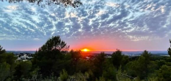 Romantisme dans un moulin provencal avec jacuzzi privé extérieur, Bouches du Rhône