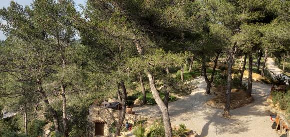 Romantisme dans un moulin provencal avec jacuzzi privé extérieur, Bouches du Rhône