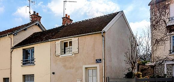 Maison de village pour 2 personnes, avec jacuzzi privatif dans la chambre à 6km de Fontainebleau