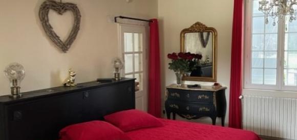 Gite Romantique de luxe avec jacuzzi et piscine, proche de Tours