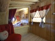 Magnifique Chalet en rondin de bois avec spa privatif extérieur, Cantal - 13