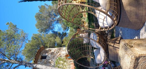 Romantisme dans un moulin provencal avec jacuzzi privé extérieur, Bouches du Rhône