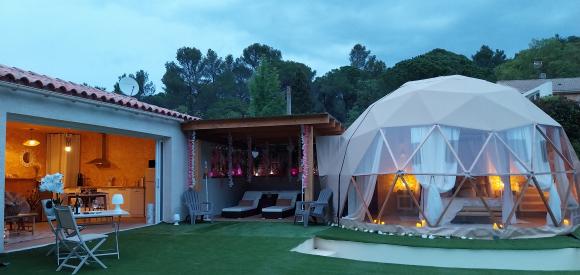 Dôme esprit bohême avec piscine, spa et sauna individuels, à 10 min de Carcassonne