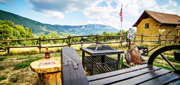 Bulle avec vue sur le lac et spa privé, Savoie