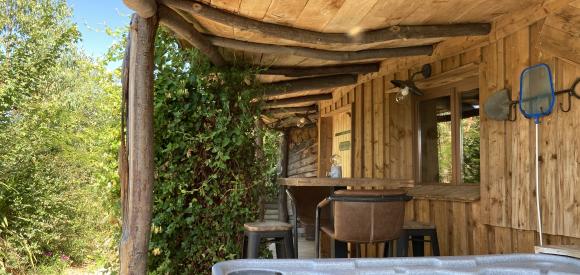 Maison du Hobbit avec Spa privatif,2 à 3 pers près Carcassonne