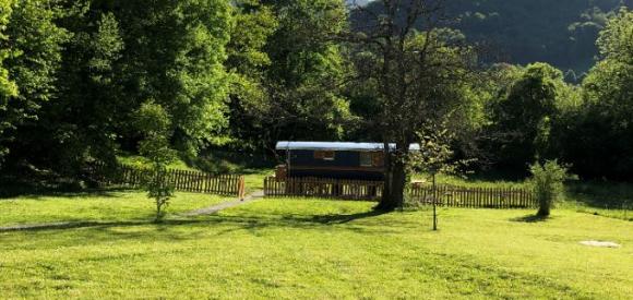 Roulotte avec baignoire SPA, Pyrénées