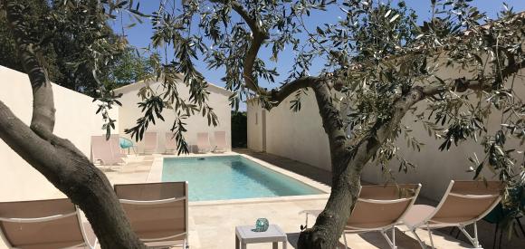 Mazet avec jacuzzi privatif et piscine, Uzes