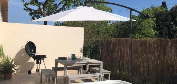 Mazet avec jacuzzi privatif et piscine, Uzes