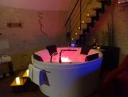 Magnifique gite romantique et sexy pour amoureux, spa, lit rond à Tours - 2