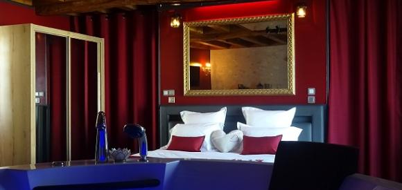 Magnifique gite romantique et sexy pour amoureux, spa, lit rond à Tours